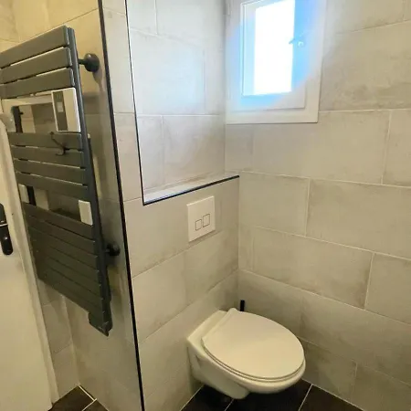 T2 Moderne Avec Piscine, Tennis Et Garage 아파트